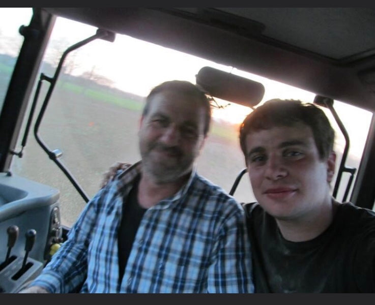 Ambrosi angelo (padre) con ambrosi mattia alla guida di un trattore! 