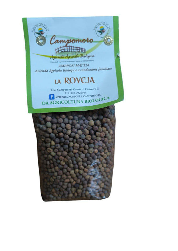 Scorta in cucina con prodotti biologici