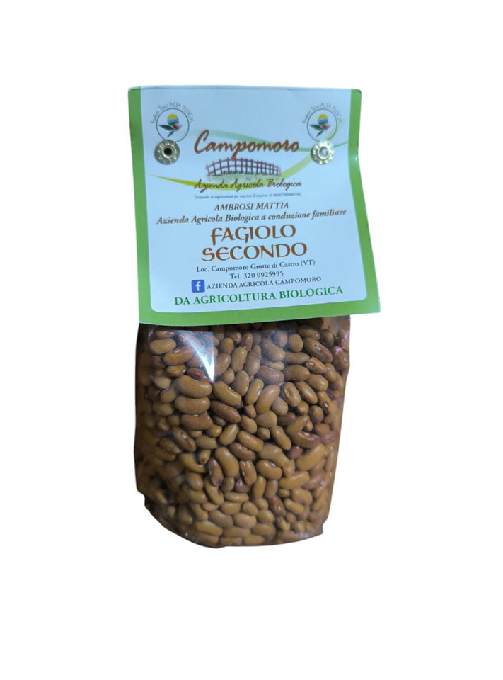 Scorta in cucina con prodotti biologici